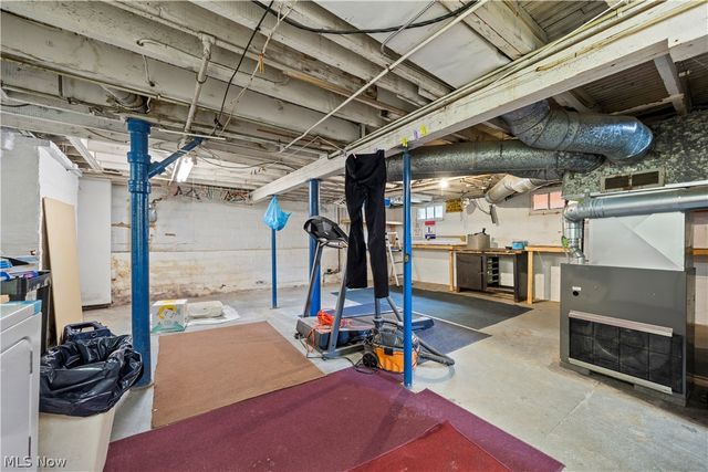 2212 Olive Avenue, Lakewood, OH 44107