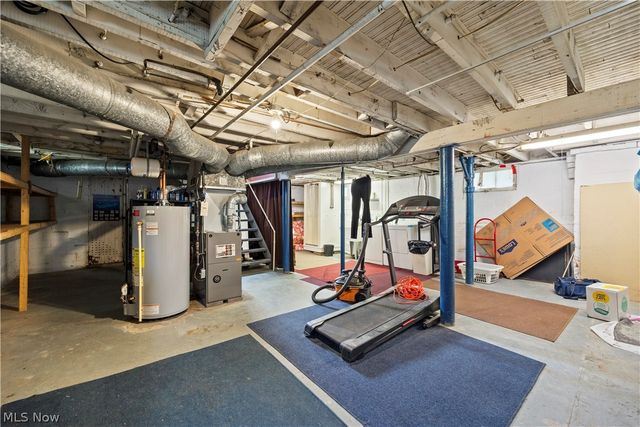 2212 Olive Avenue, Lakewood, OH 44107