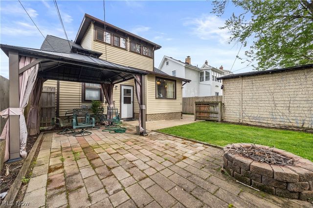 2212 Olive Avenue, Lakewood, OH 44107