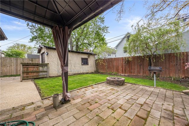 2212 Olive Avenue, Lakewood, OH 44107