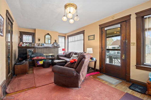 2212 Olive Avenue, Lakewood, OH 44107