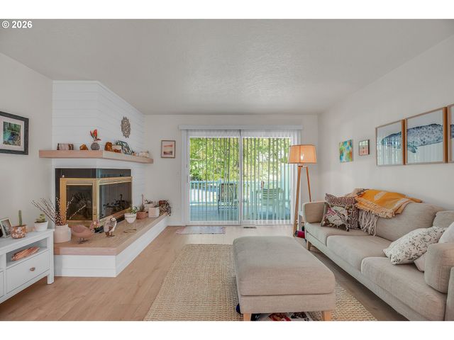 14970 Ne ROSE Pkwy, Portland, OR 97230