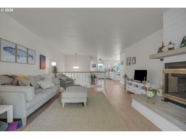 14970 Ne ROSE Pkwy, Portland, OR 97230