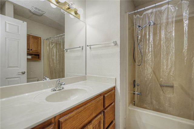 21 Thackery Lane, Bella Vista, AR 72714