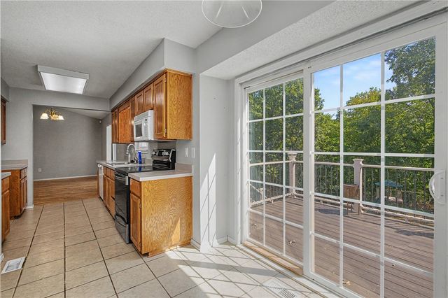 21 Thackery Lane, Bella Vista, AR 72714
