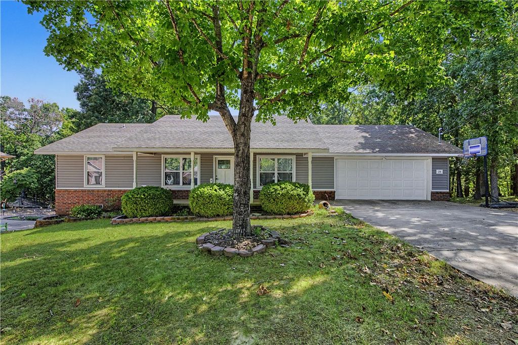 21 Thackery Lane, Bella Vista, AR 72714