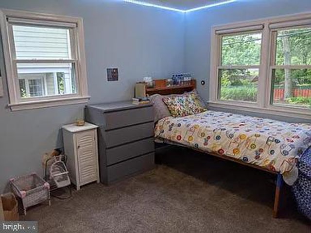 711 N KENSINGTON ST, Arlington, VA 22205