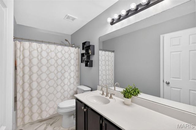 654 Glenshee Drive, Wentzville, MO 63385