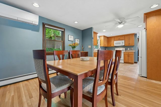 38 Albemarle Ave, Lexington, MA 02420