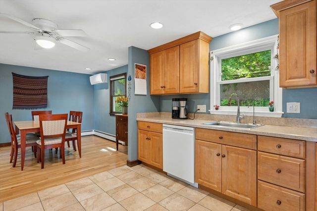 38 Albemarle Ave, Lexington, MA 02420