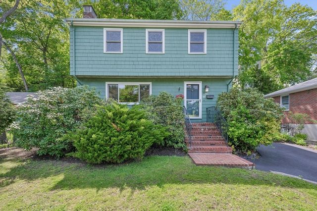 38 Albemarle Ave, Lexington, MA 02420