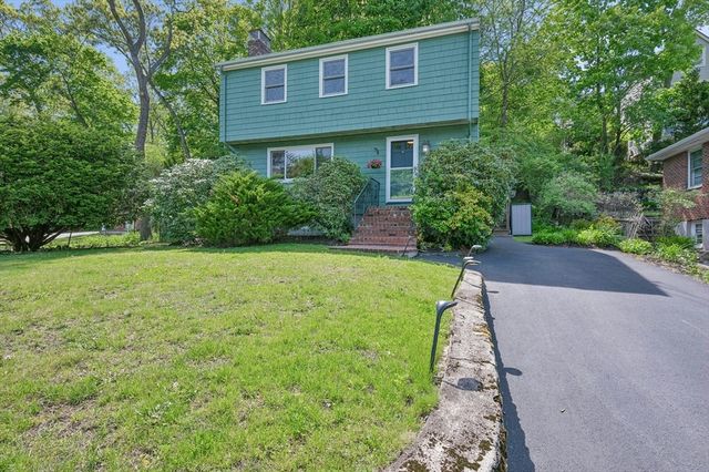 38 Albemarle Ave, Lexington, MA 02420