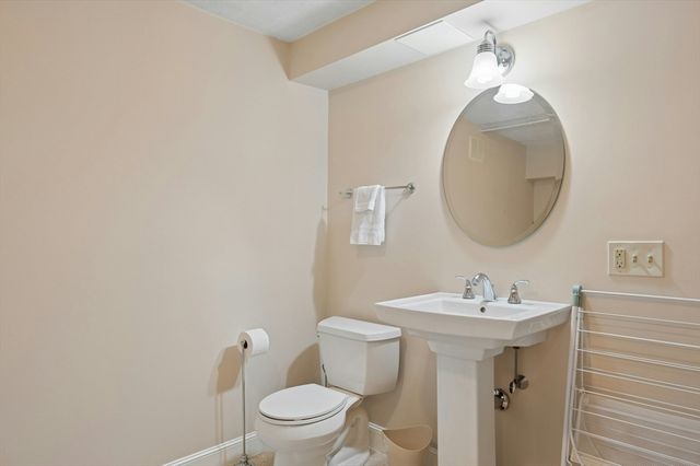 38 Albemarle Ave, Lexington, MA 02420