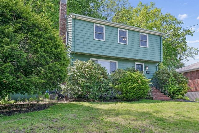 38 Albemarle Ave, Lexington, MA 02420