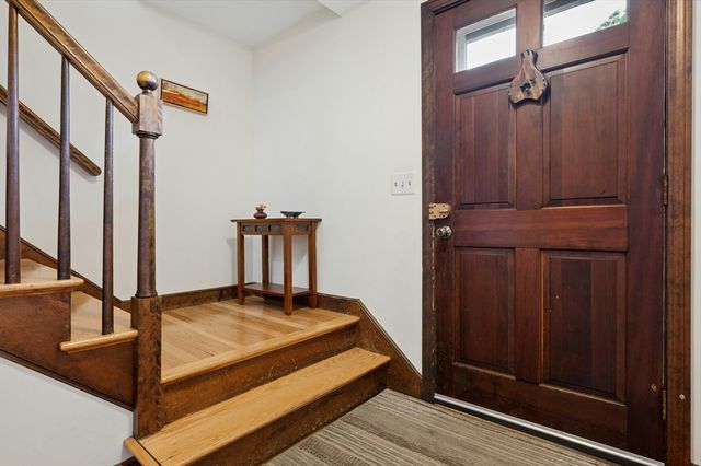 38 Albemarle Ave, Lexington, MA 02420