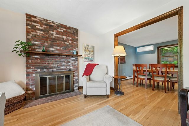 38 Albemarle Ave, Lexington, MA 02420