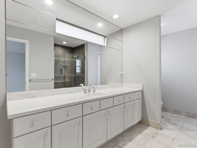 6573 Summit Ridge Court, Independence Charter Township, MI 48346