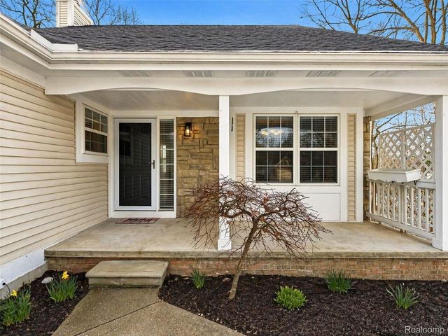 6573 Summit Ridge Court, Independence Charter Township, MI 48346