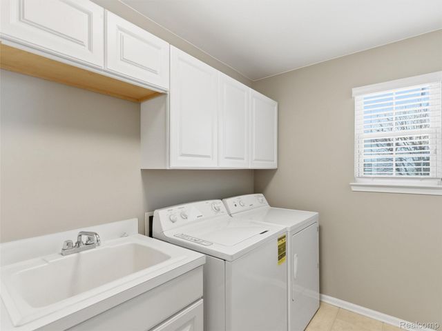 6573 Summit Ridge Court, Independence Charter Township, MI 48346