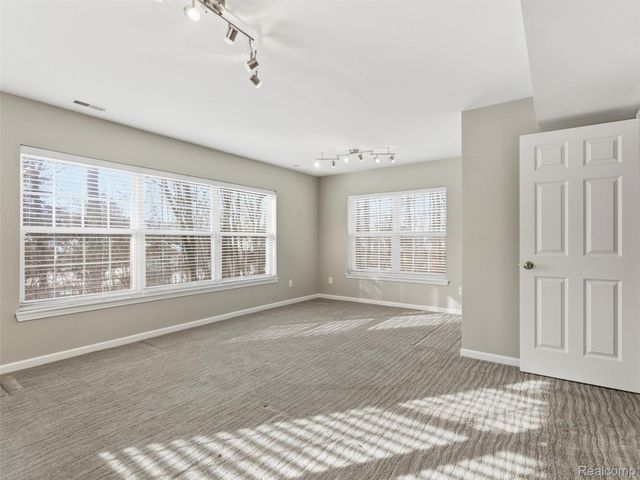 6573 Summit Ridge Court, Independence Charter Township, MI 48346