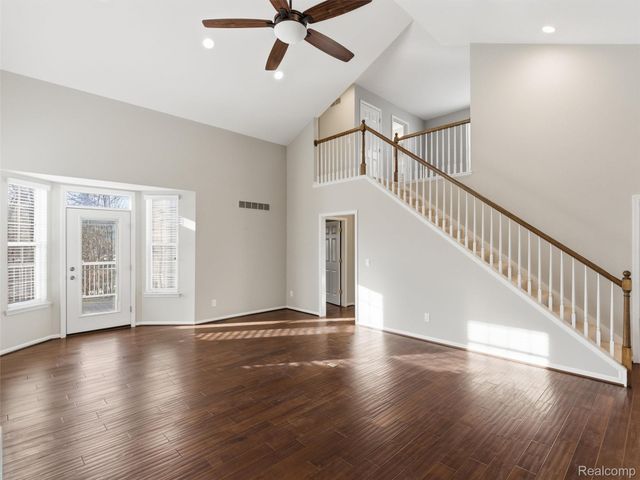 6573 Summit Ridge Court, Independence Charter Township, MI 48346