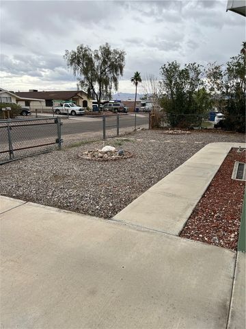 1064 Holly Street, Bullhead City, AZ 86442