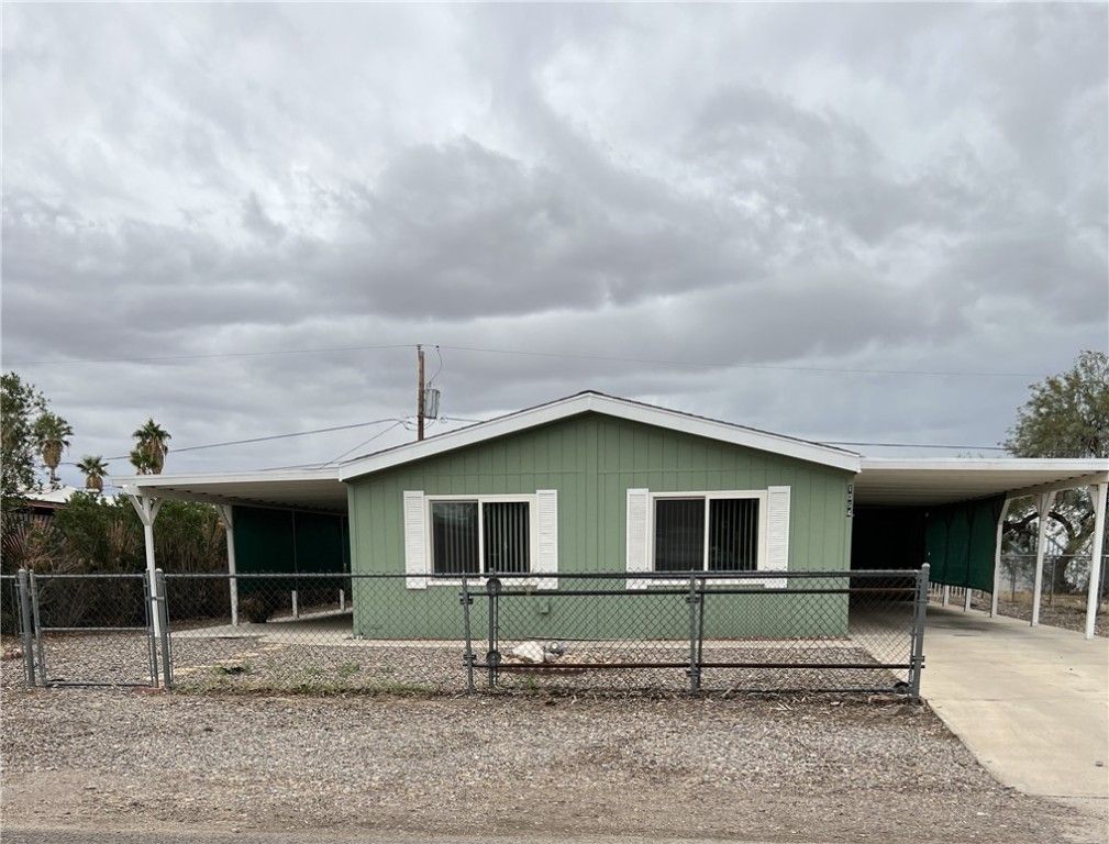 1064 Holly Street, Bullhead City, AZ 86442