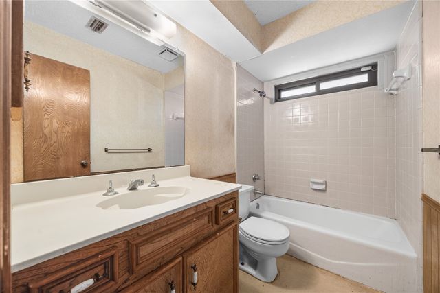2539 Quail Glen Road, Carrollton, TX 75006