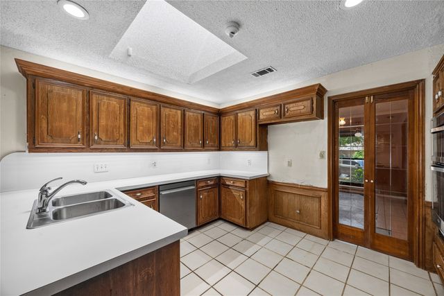 2539 Quail Glen Road, Carrollton, TX 75006