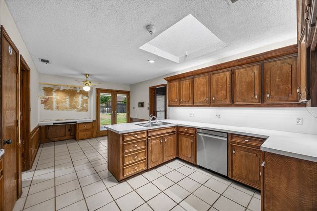 2539 Quail Glen Road, Carrollton, TX 75006