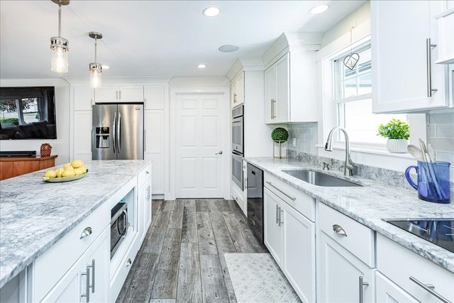 9 Algonquin Road, Danvers, MA 01923