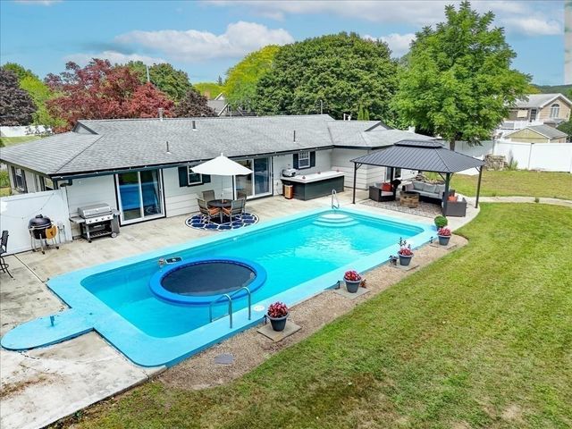 9 Algonquin Road, Danvers, MA 01923