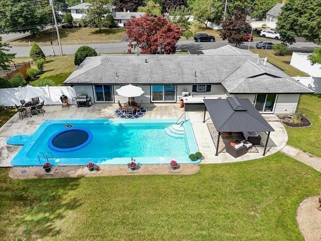 9 Algonquin Road, Danvers, MA 01923