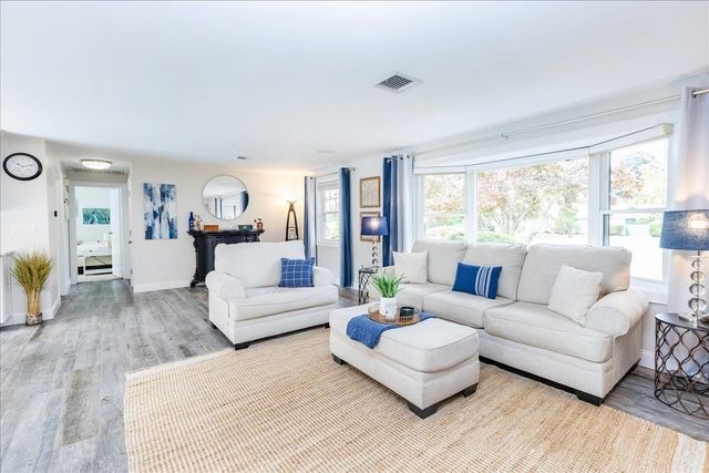 9 Algonquin Road, Danvers, MA 01923