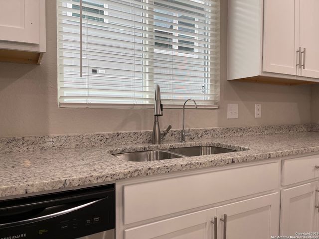 21506 James Charles, San Antonio, TX 78256