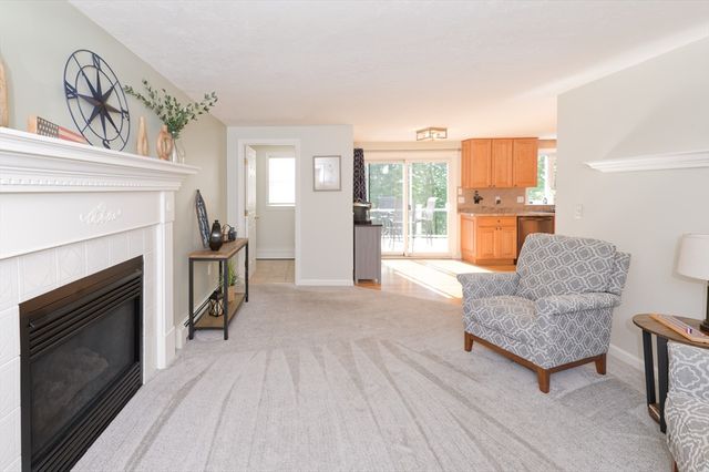 6 Chamberlain Road, Uxbridge, MA 01569