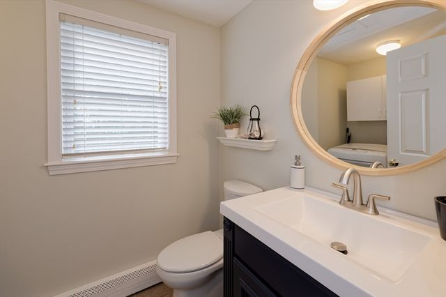 6 Chamberlain Road, Uxbridge, MA 01569