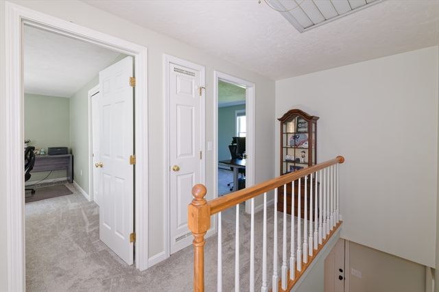 6 Chamberlain Road, Uxbridge, MA 01569