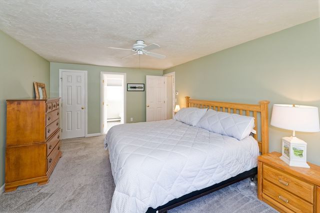 6 Chamberlain Road, Uxbridge, MA 01569