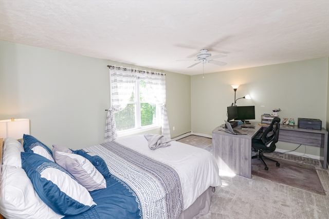 6 Chamberlain Road, Uxbridge, MA 01569