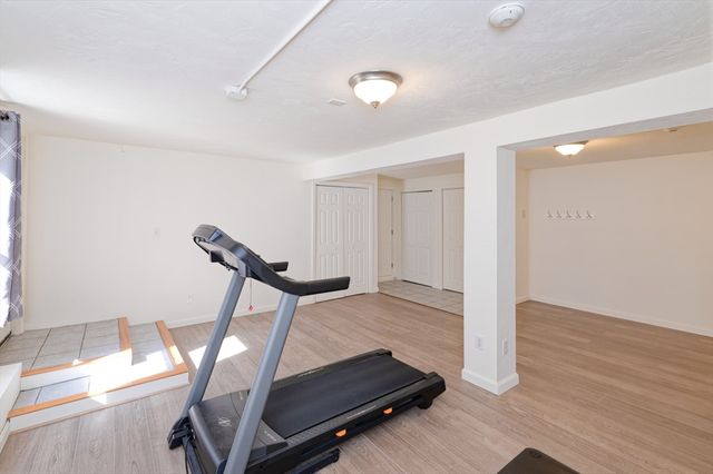 6 Chamberlain Road, Uxbridge, MA 01569