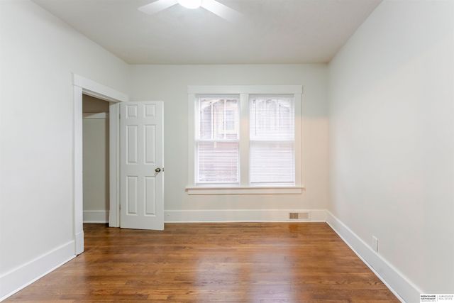 2870 Newport Avenue, Omaha, NE 68112