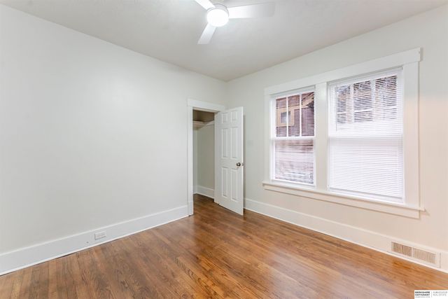 2870 Newport Avenue, Omaha, NE 68112