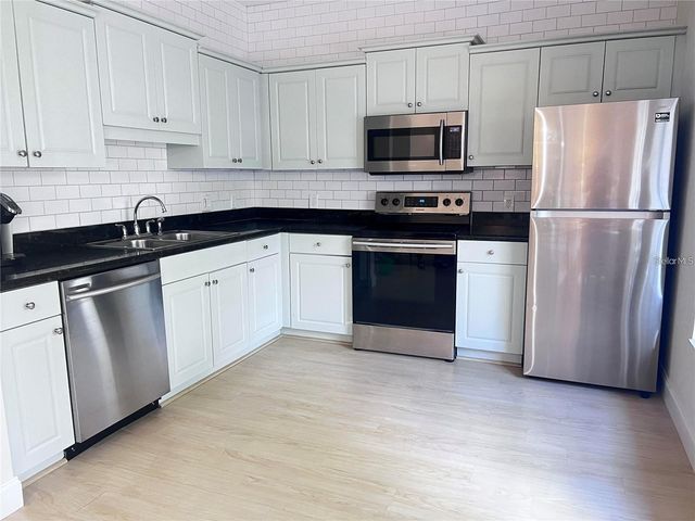 7658 PLANTATION CIRCLE, Bradenton, FL 34201