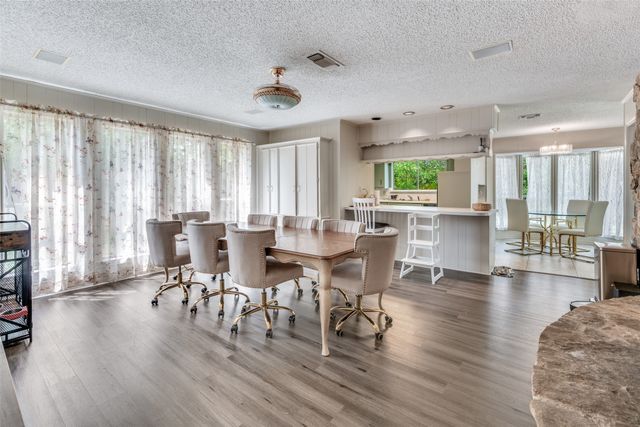 2120 Valleydale Drive, Arlington, TX 76013