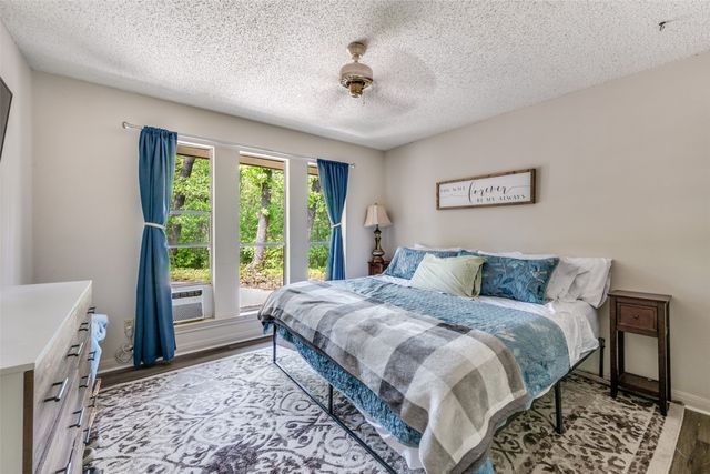 2120 Valleydale Drive, Arlington, TX 76013