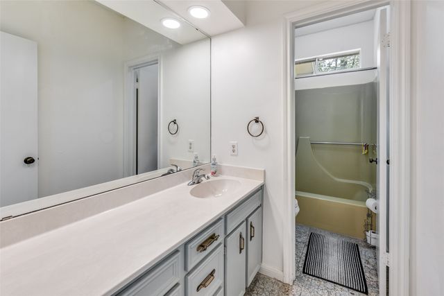 2120 Valleydale Drive, Arlington, TX 76013