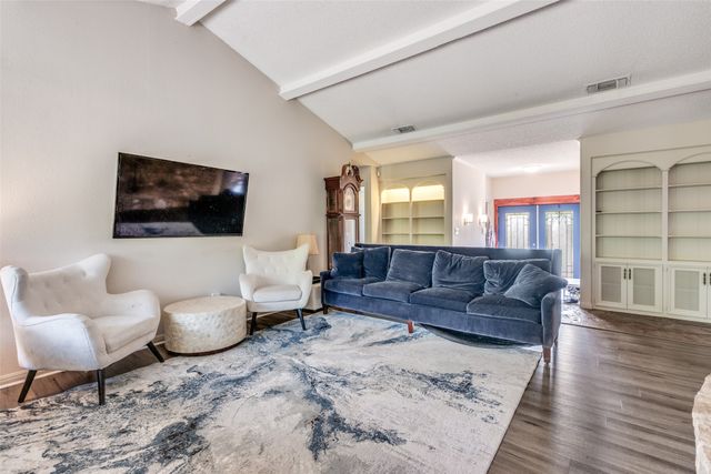 2120 Valleydale Drive, Arlington, TX 76013