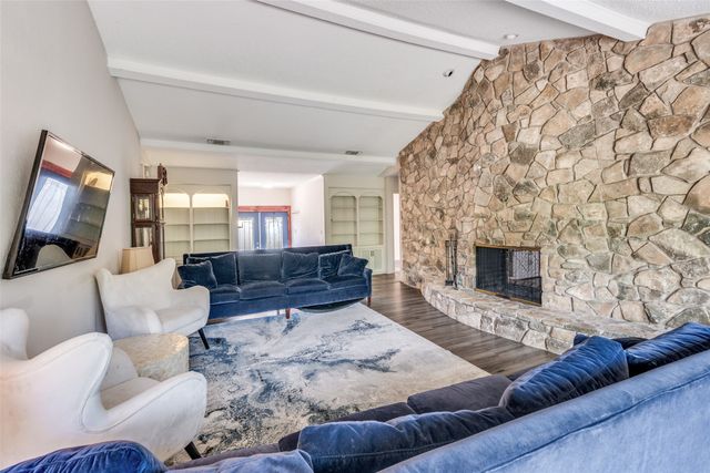 2120 Valleydale Drive, Arlington, TX 76013