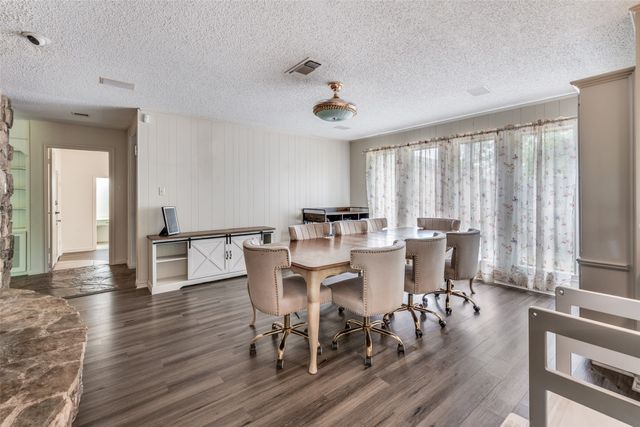 2120 Valleydale Drive, Arlington, TX 76013